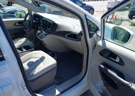 2020 Chrysler Pacifica Touring L from USA, damaged, VIN 2C4RC1BG9LR106004